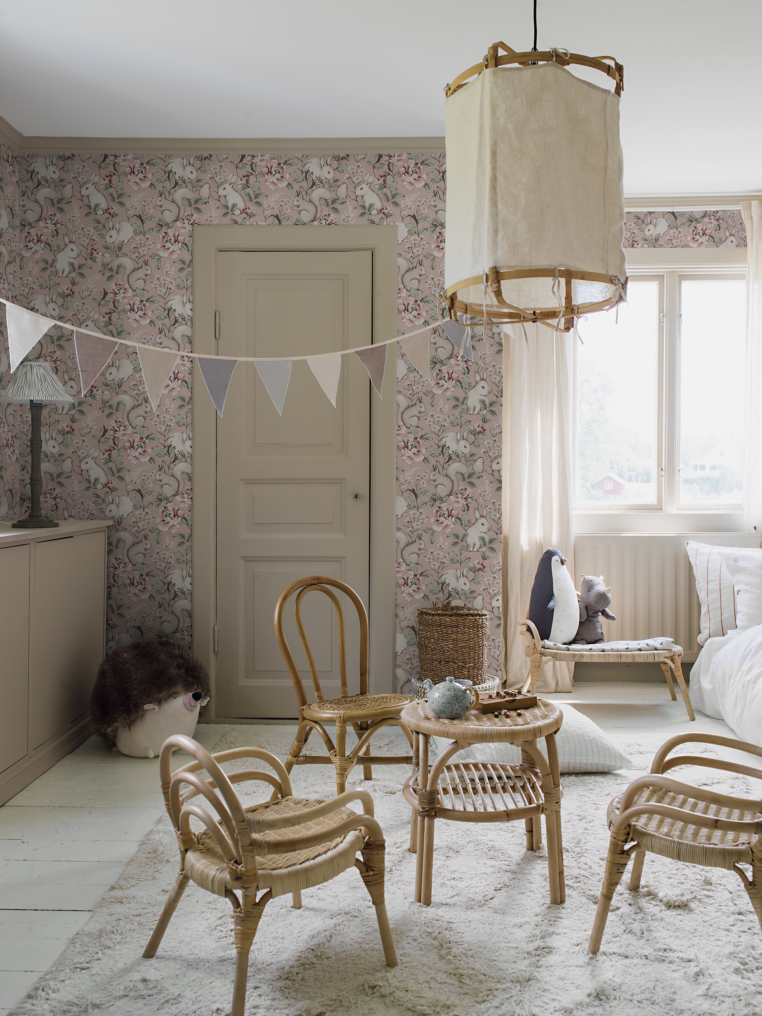 Magic Forest pink wallpaper