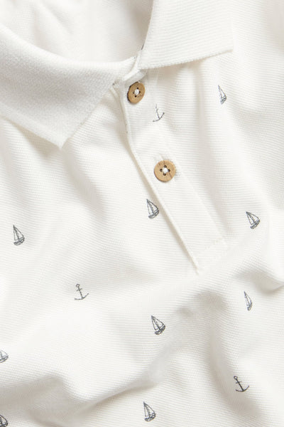 Kids short-sleeved polo shirt with sailboats