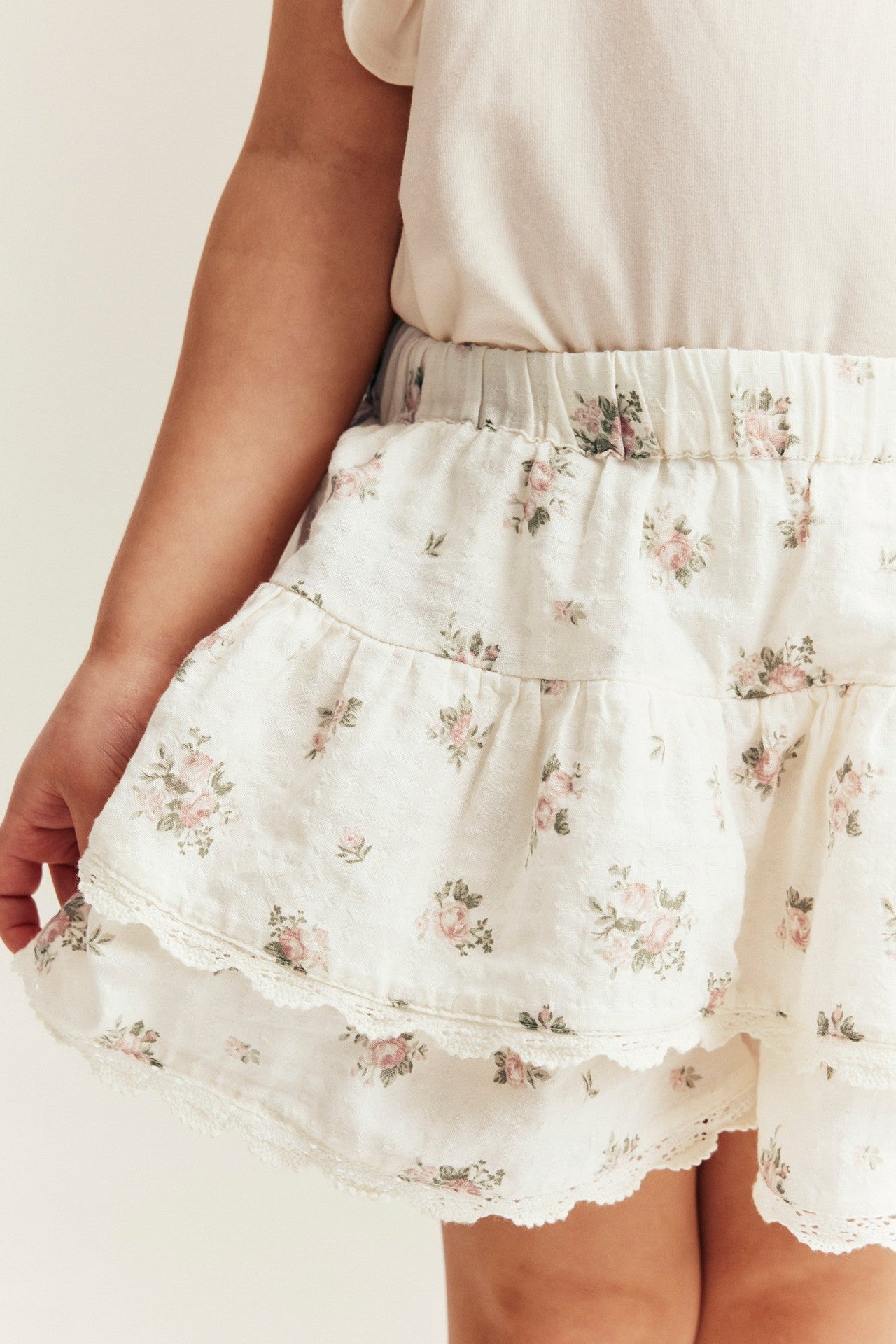 Kids floral culottes with frills