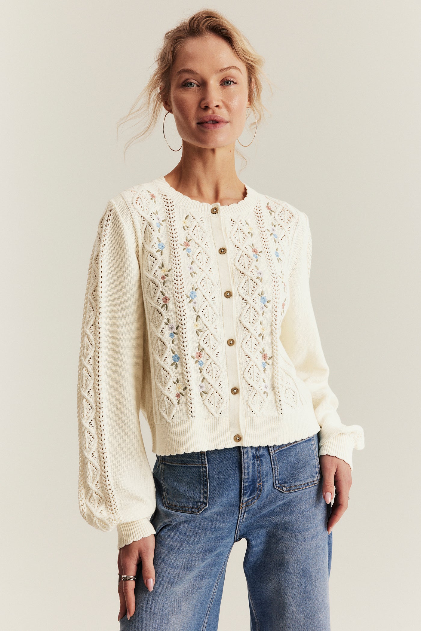 Women's white knitted cardigan with flowers