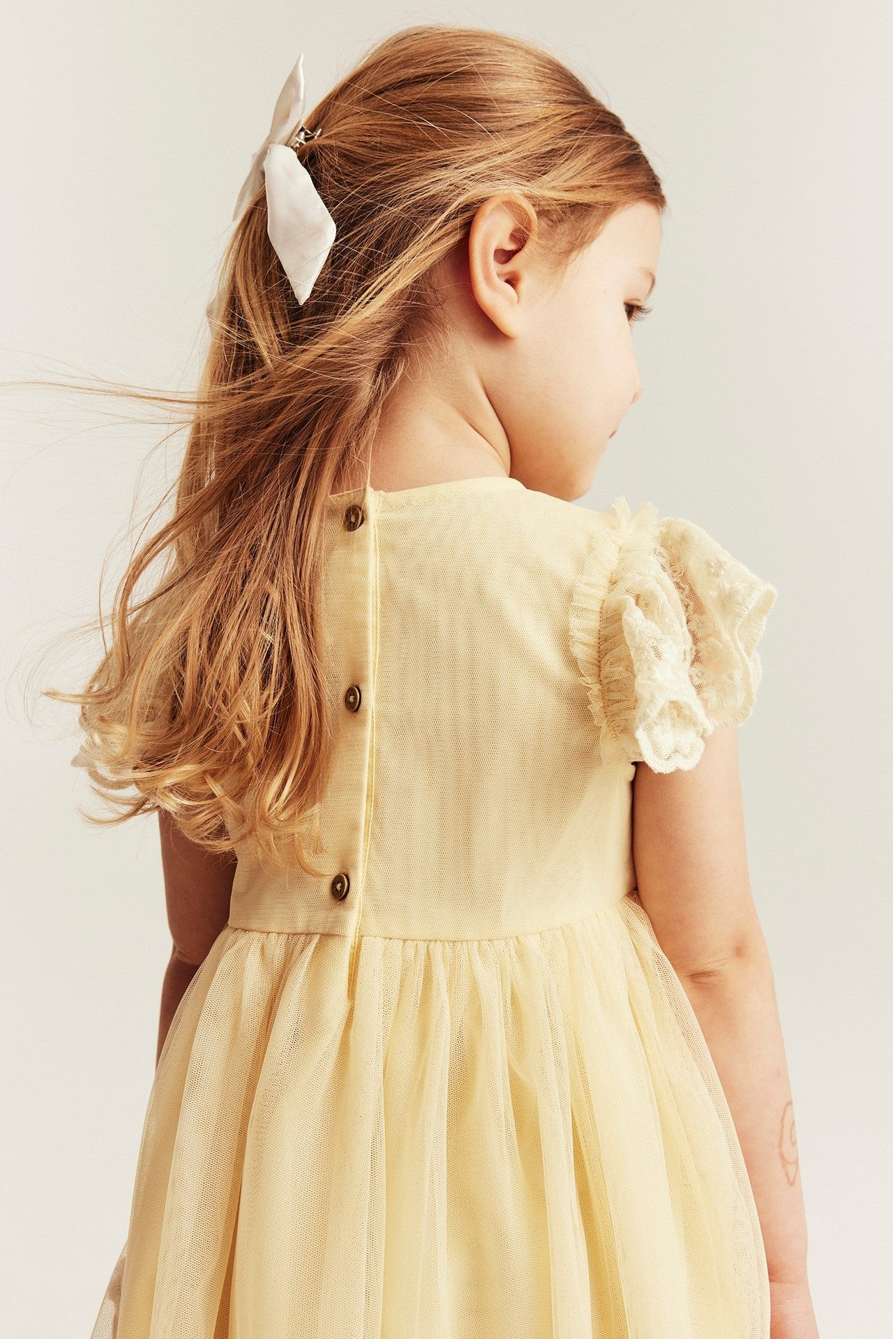 Kids yellow mesh dress with embroidery