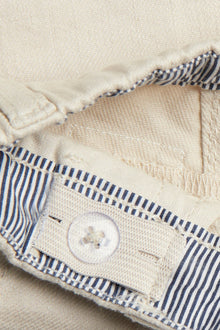 Kids beige woven shorts with pockets