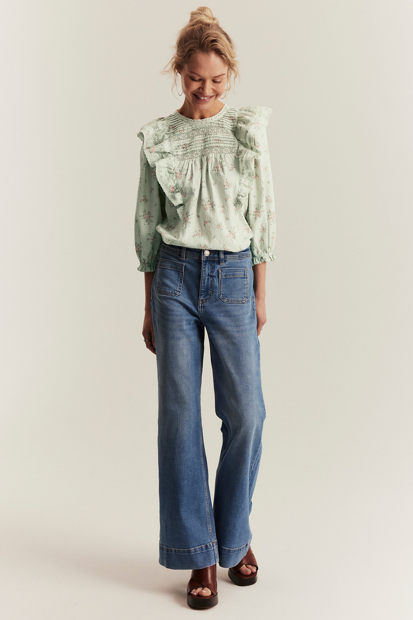 Women's green floral lace blouse with 3/4 sleeves