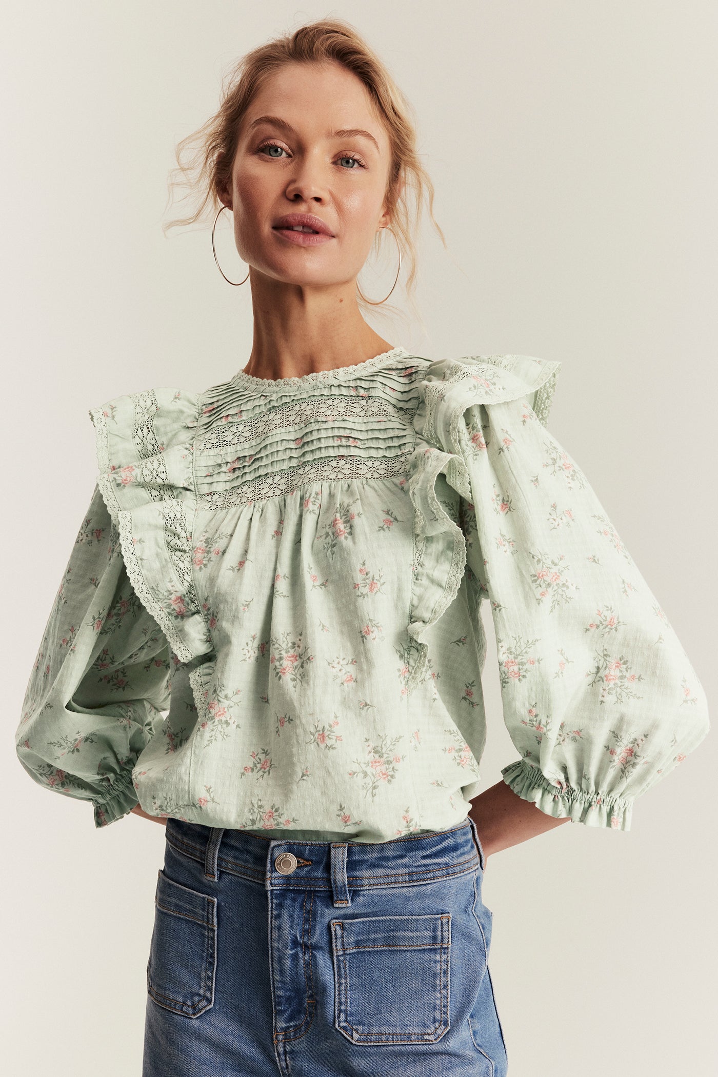 Women's green floral lace blouse with 3/4 sleeves