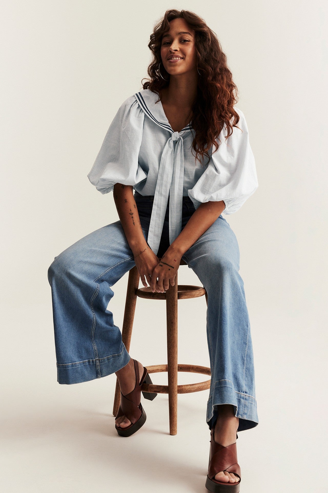 Women's blouse with sailor collar