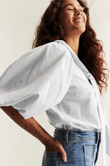 Women's blouse with sailor collar
