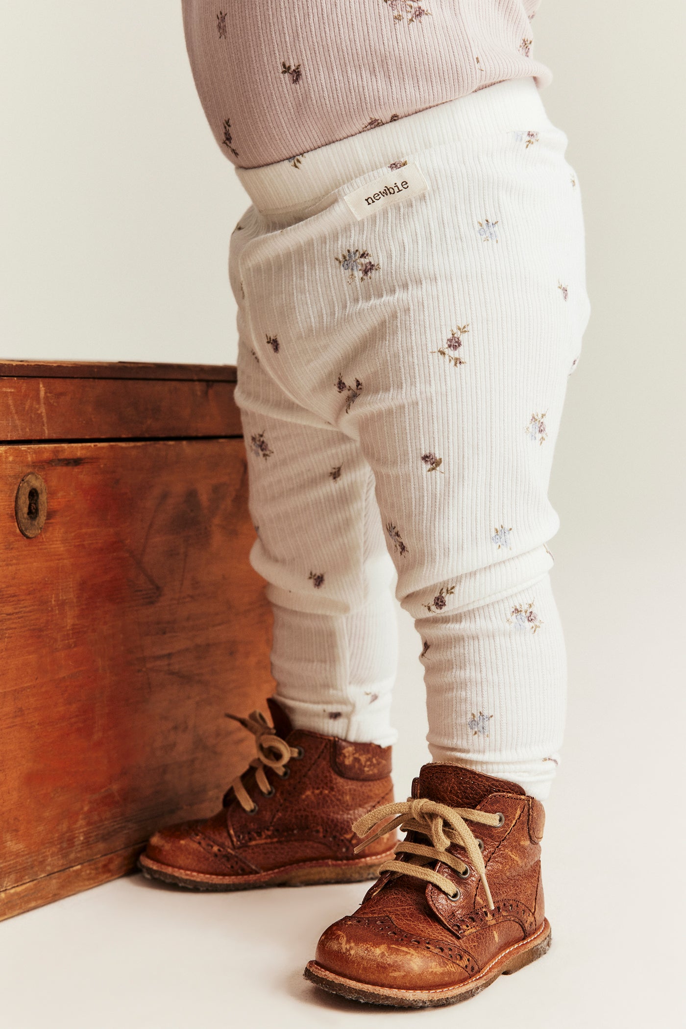 Baby white floral ribbed leggings
