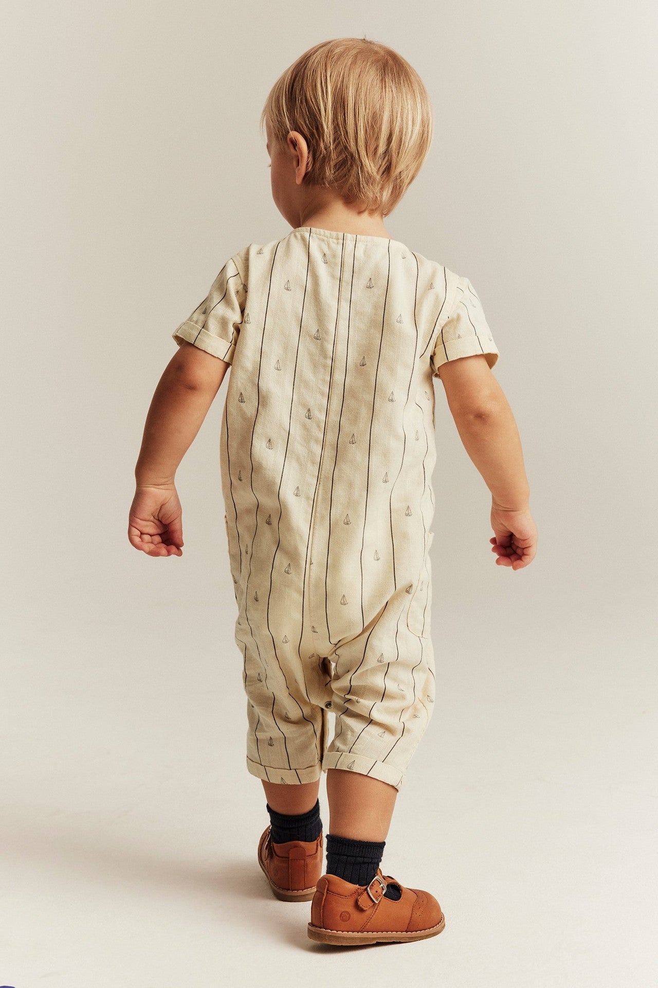 Baby short-sleeved jumpsuit with sailboats