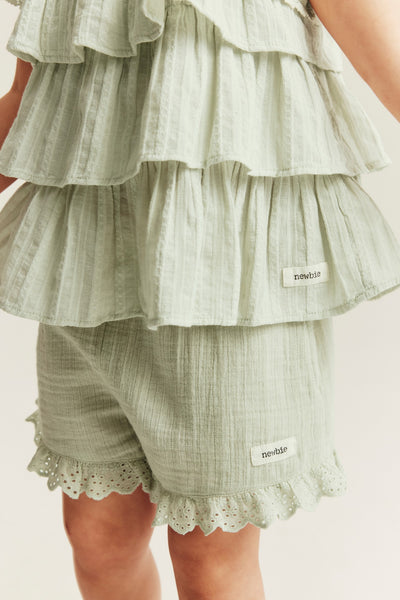 Kids woven shorts with frill