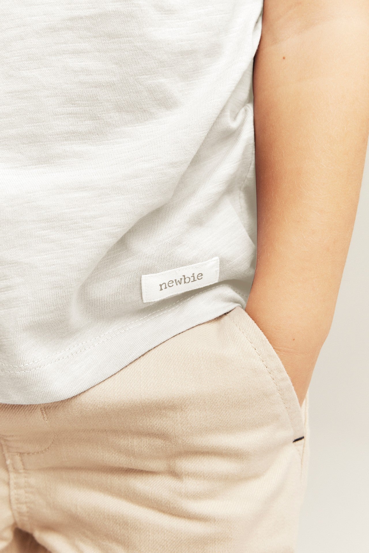 Baby & kids’ white T-shirt in slub jersey with pocket