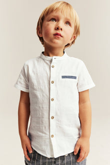 Kids white short-sleeved shirt