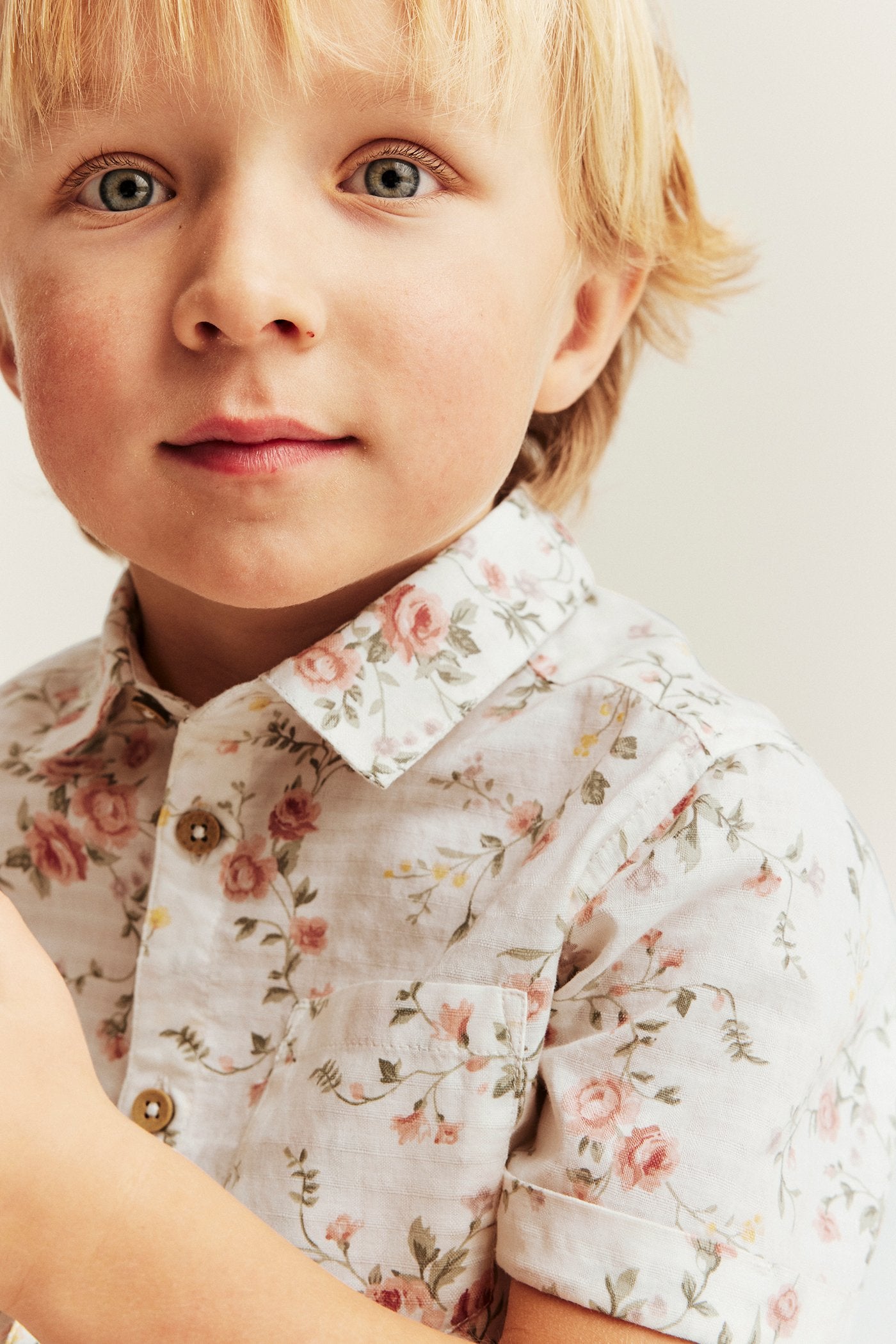 Kids white floral short sleeved shirt