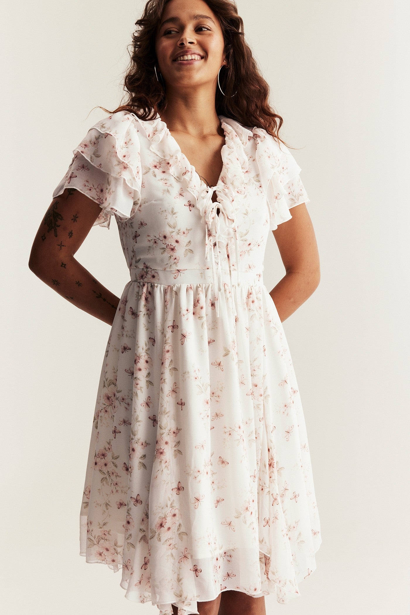 Women’s white floral chiffon dress