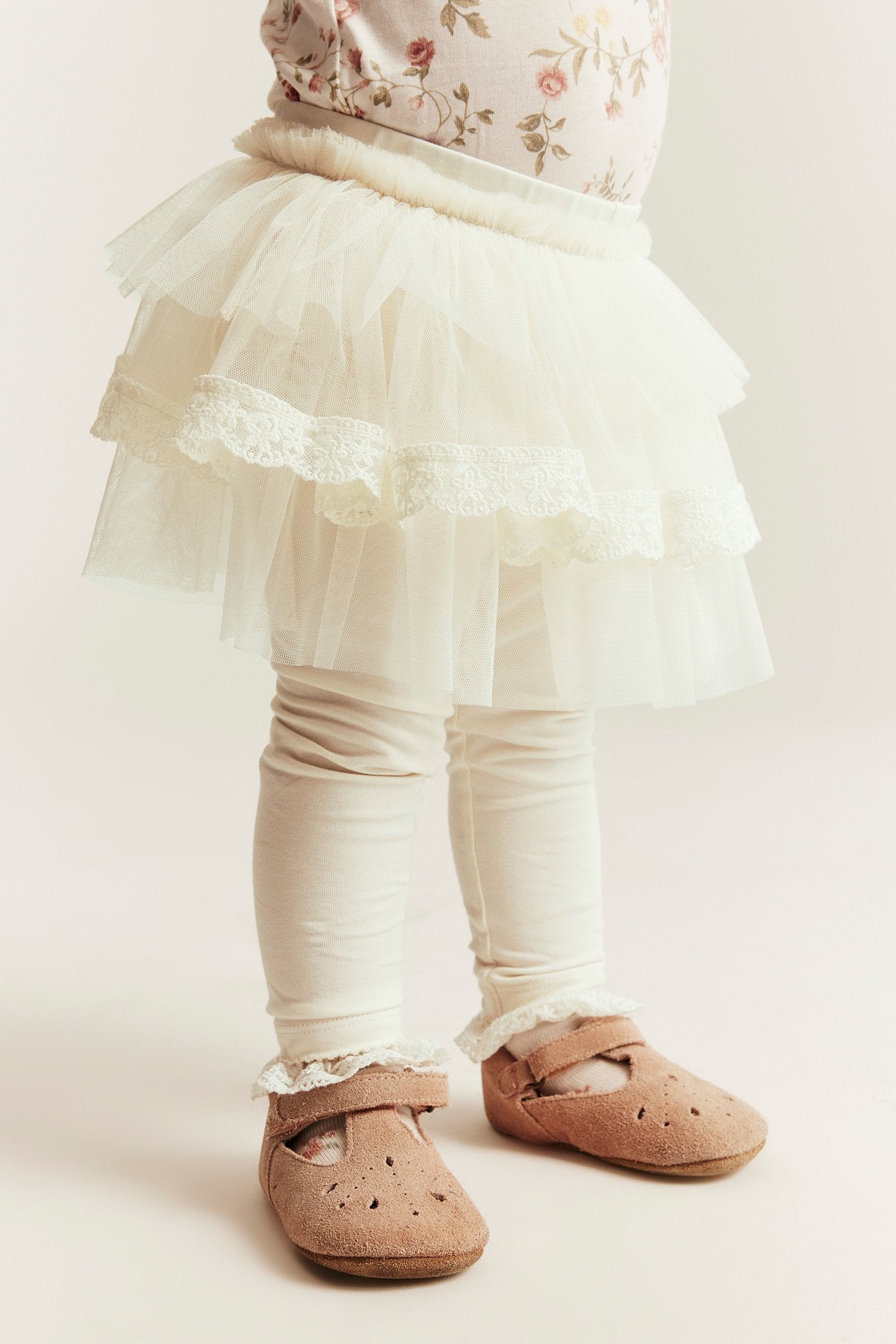 Baby white leggings with tulle skirt