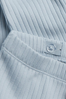 Kids blue ribbed leggings with boat appliqué