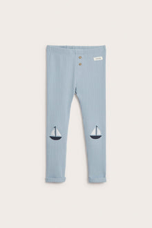 Kids blue ribbed leggings with boat appliqué