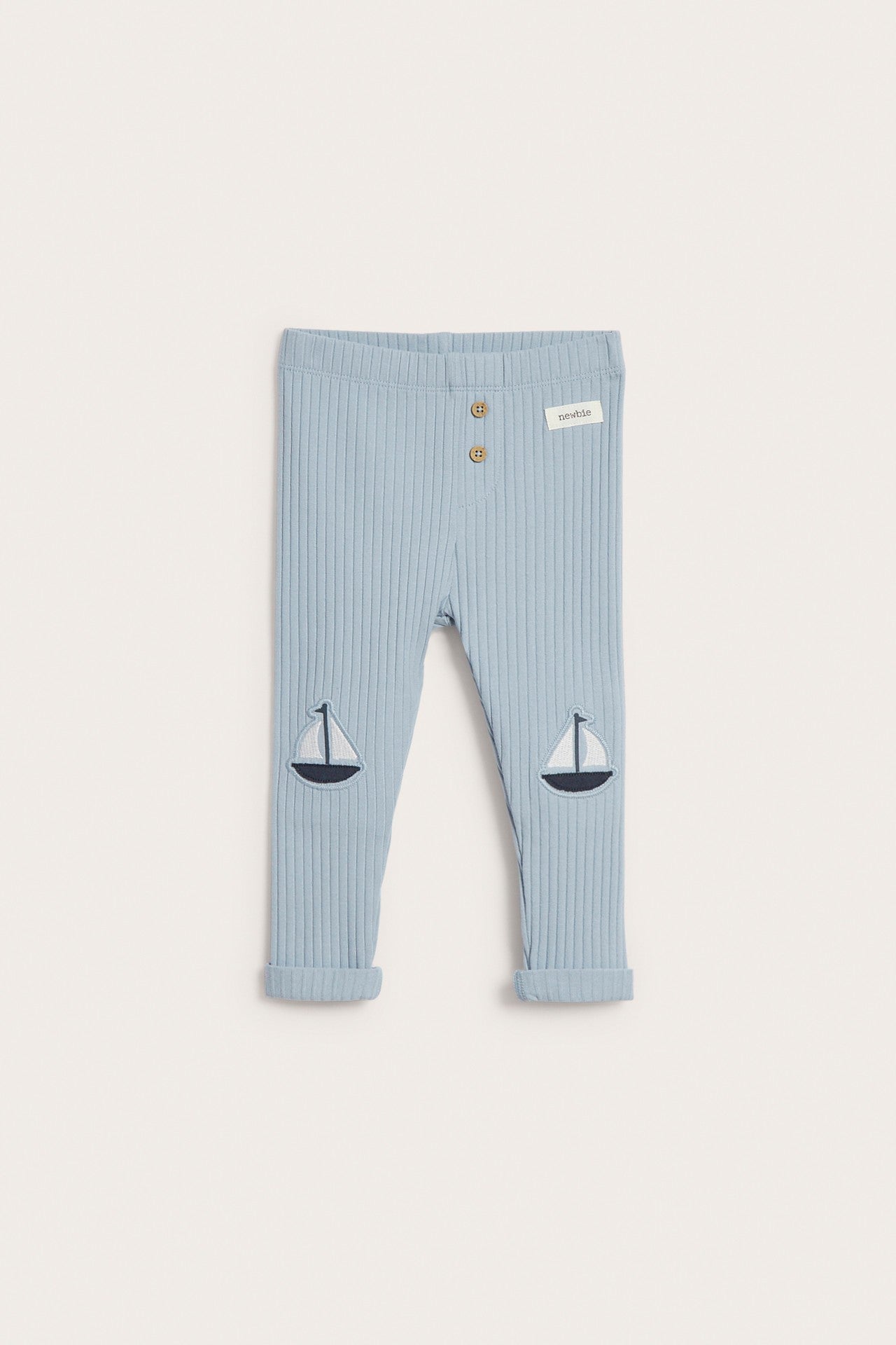Baby blue ribbed leggings with boat appliqué