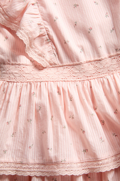 Women’s pink ditsy floral dress