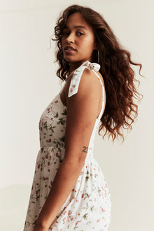 Women’s wild strawberry print dress