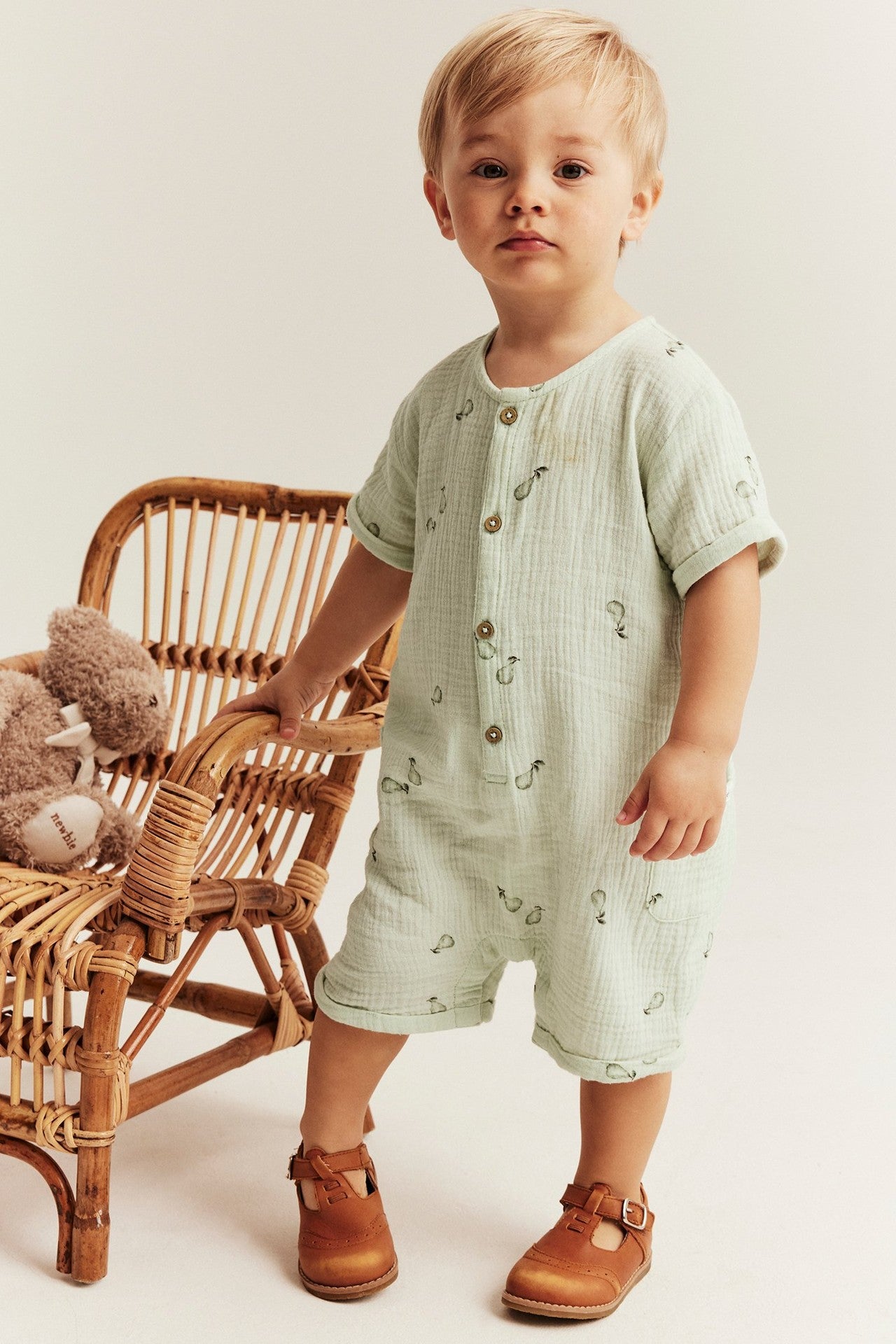 Baby romper with pear pattern