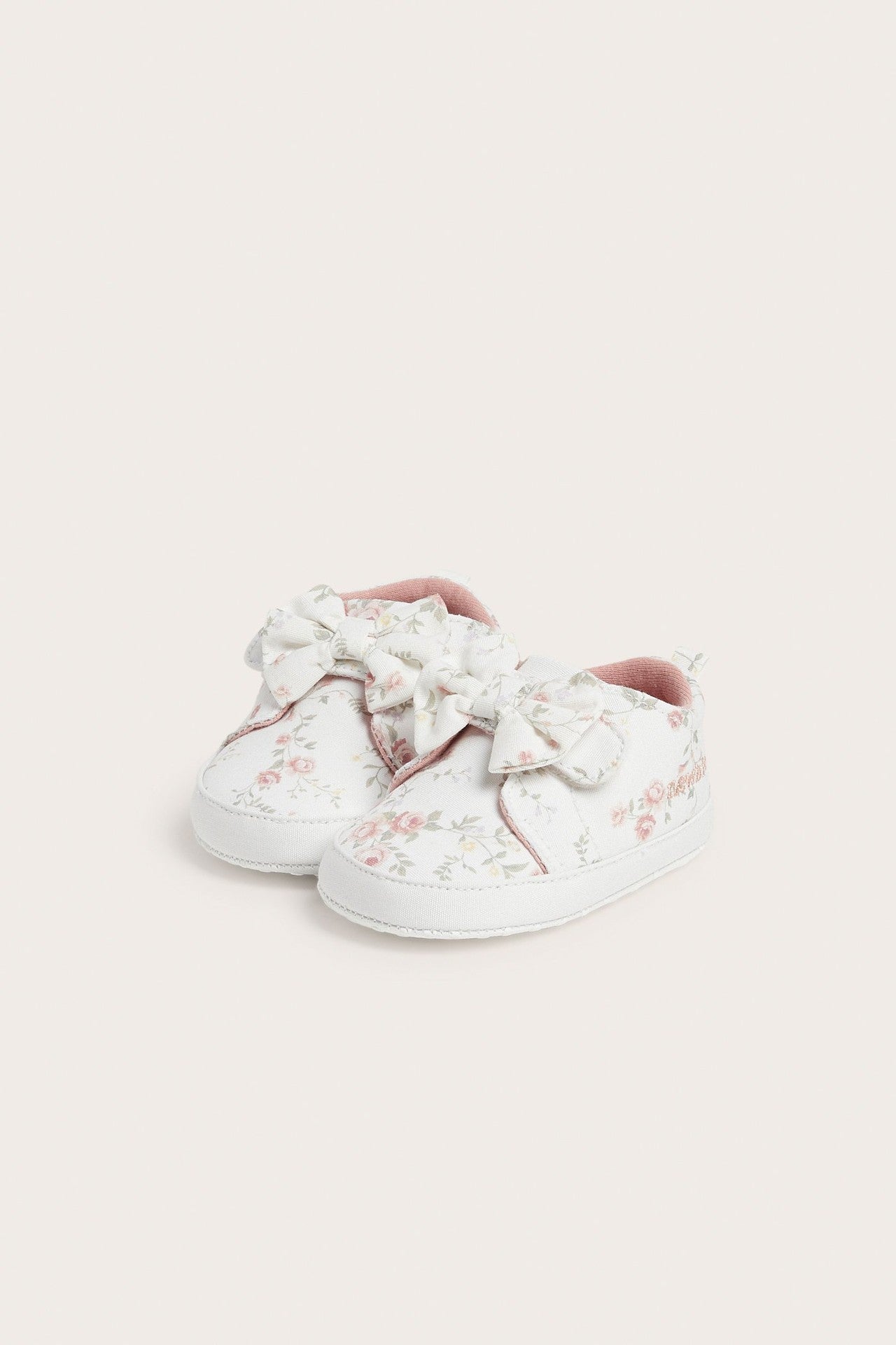 Baby white floral shoes with bow