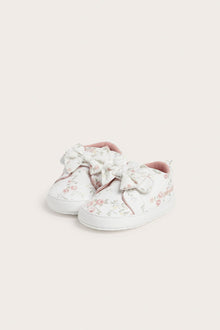 Baby white floral shoes with bow