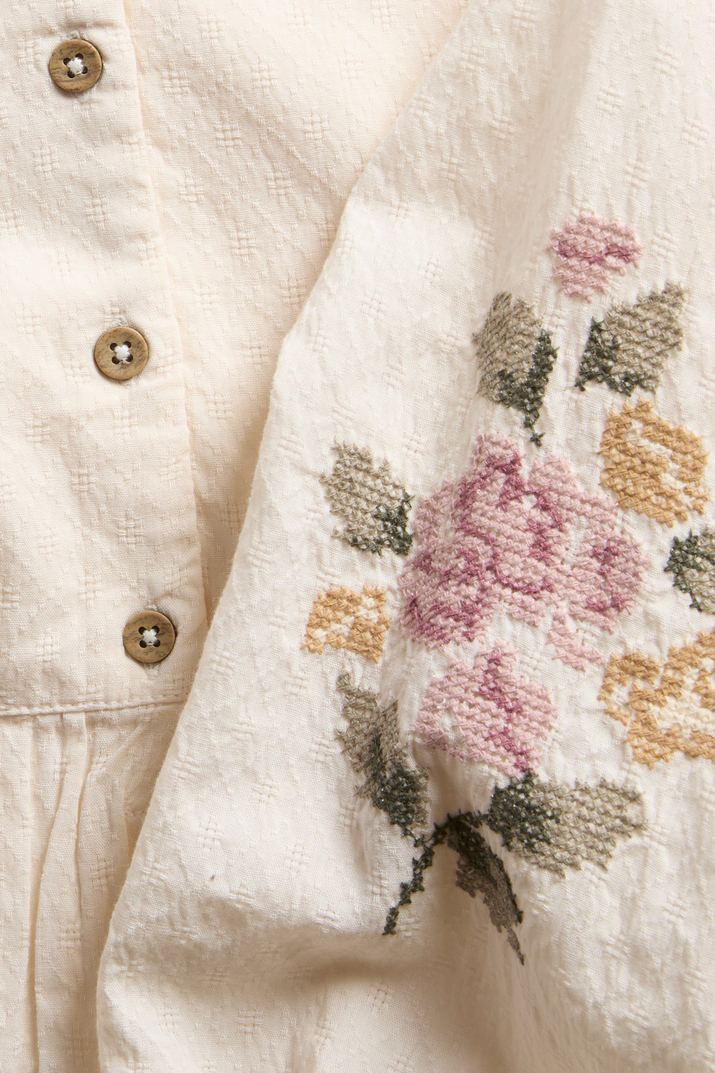 Kids blouse with floral embroidery