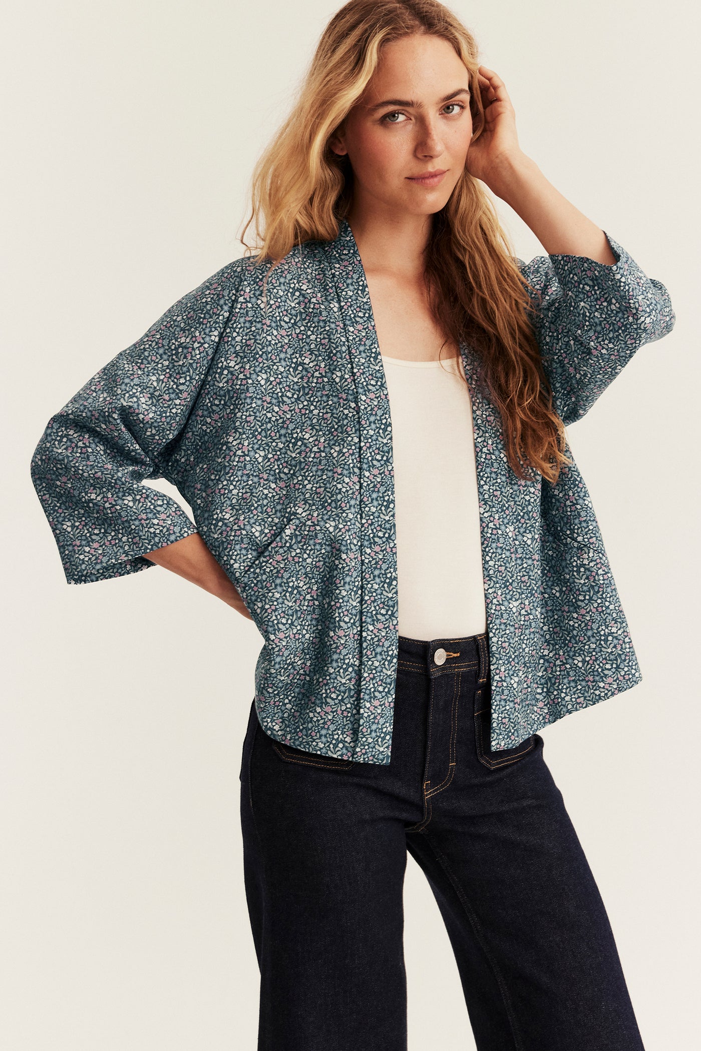 Women’s short floral kimono