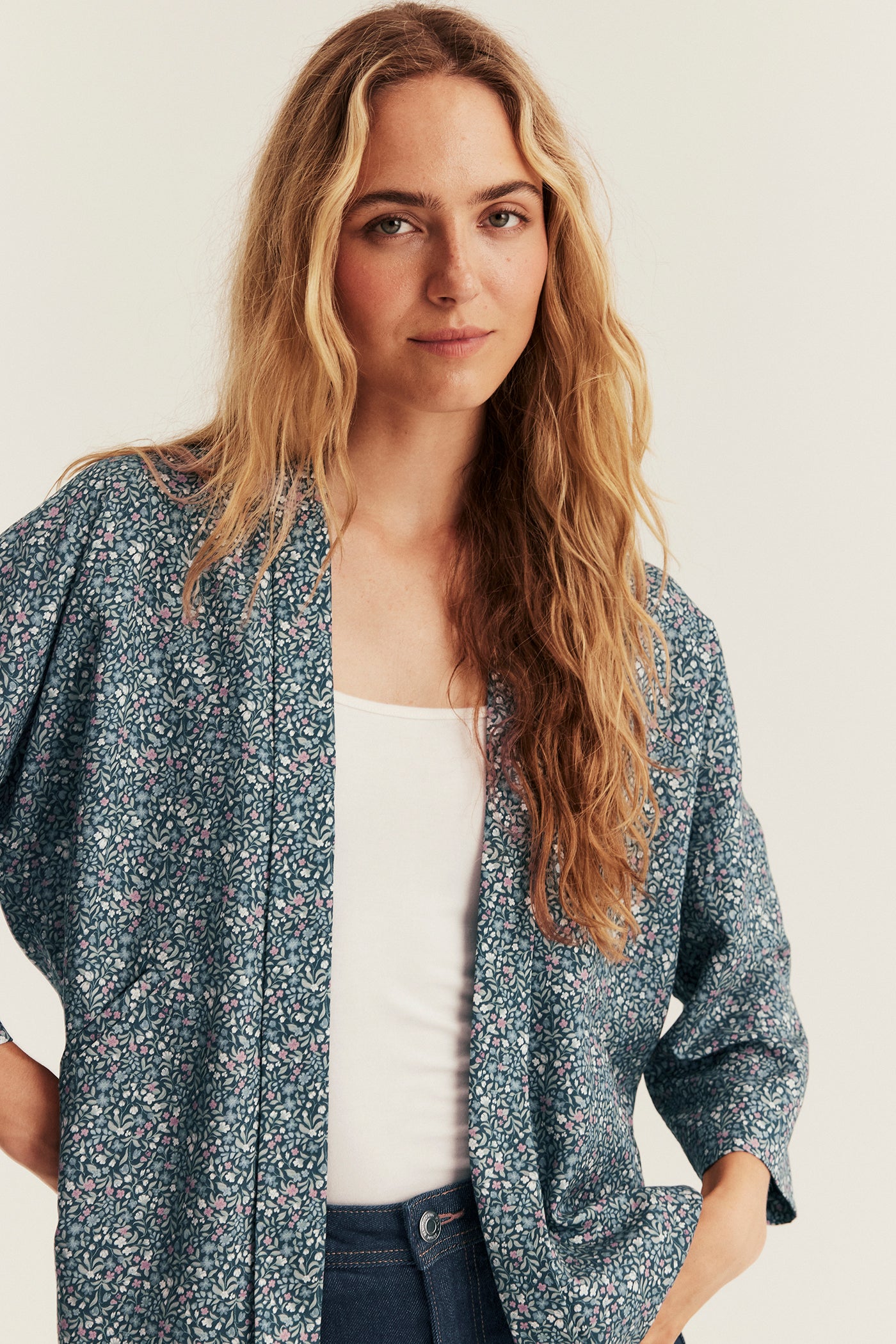 Women’s short floral kimono