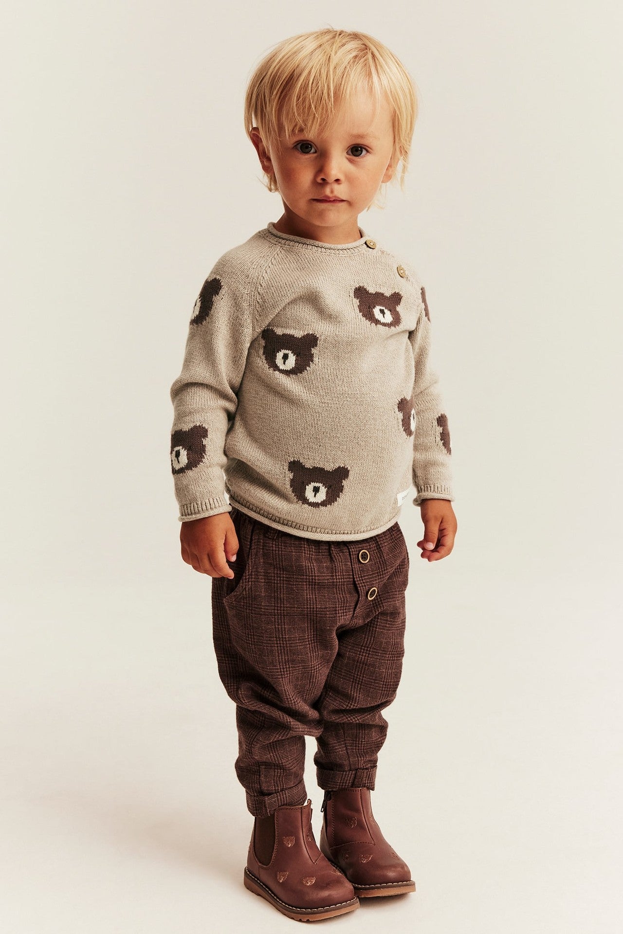 Baby sweater with bears