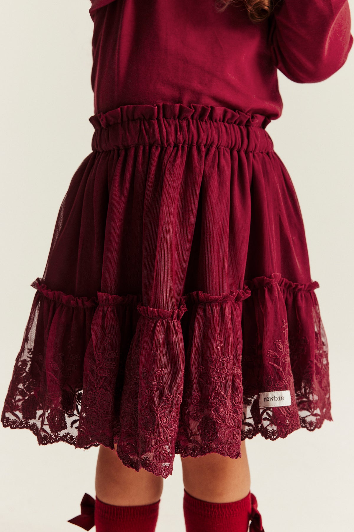 Kids red mesh skirt with embroidery