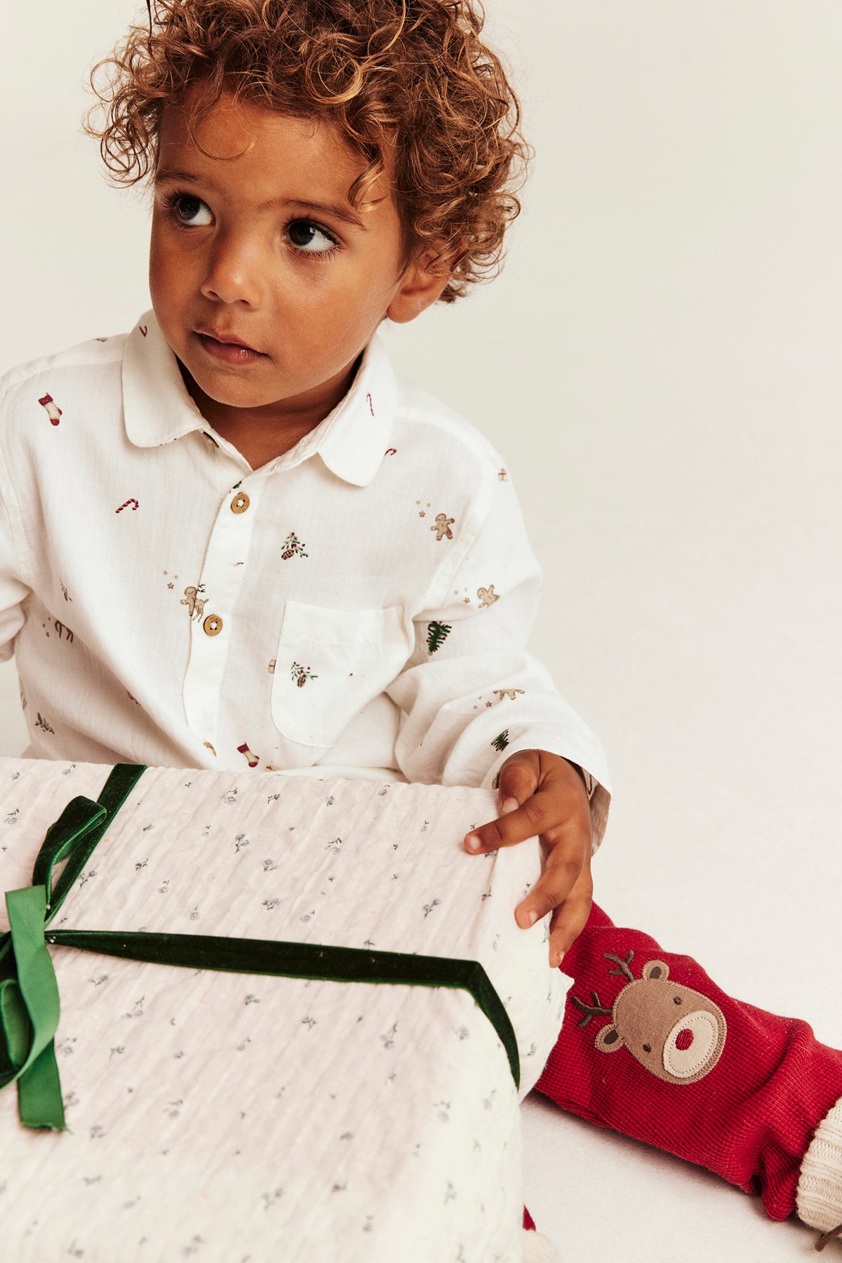 Kids white shirt with all-over pattern