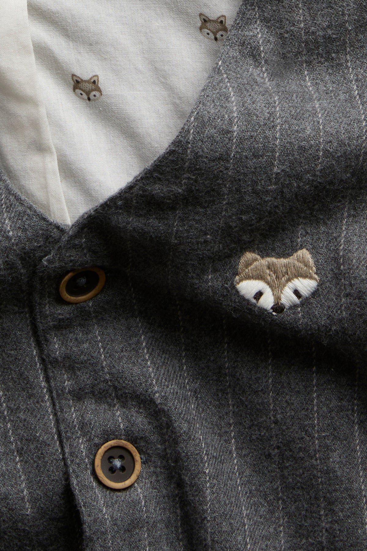 Kids grey woven vest with fox embroidery
