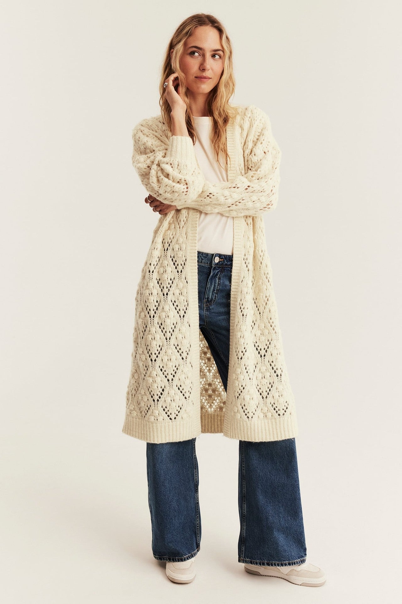 Women's white long knitted cardigan