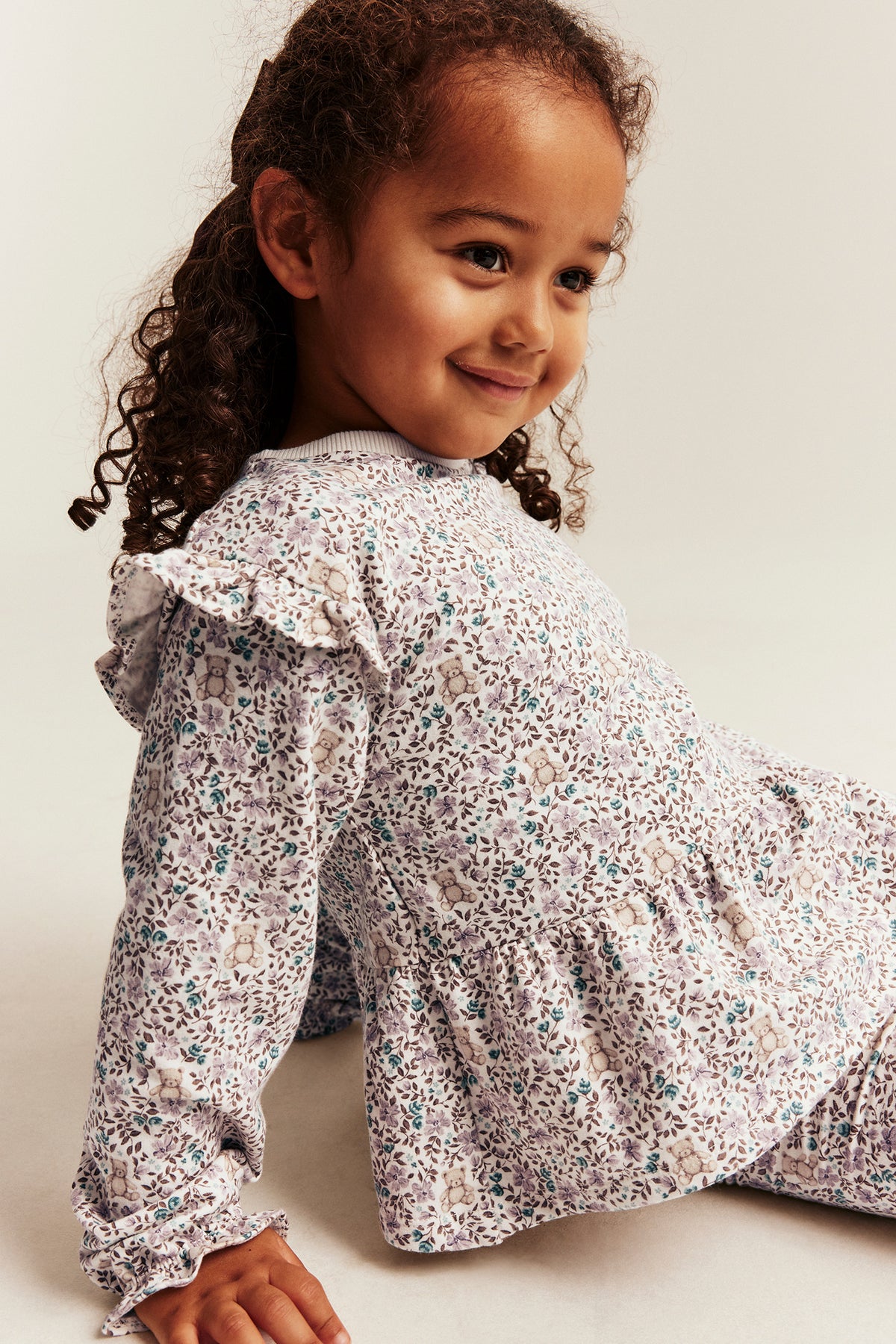 Kids white floral sweatshirt with ruffles