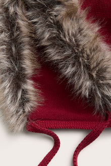 Kids red knitted hat with fake fur