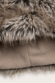 Kids brown fluffy hat with ears