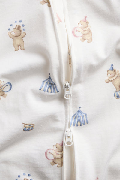 Baby white pyjamas with teddy bears motif