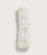 Beige pattern knitted blanket