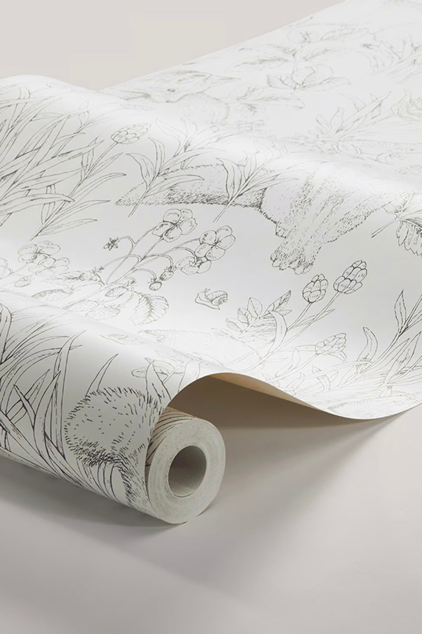 Forest Friends white wallpaper