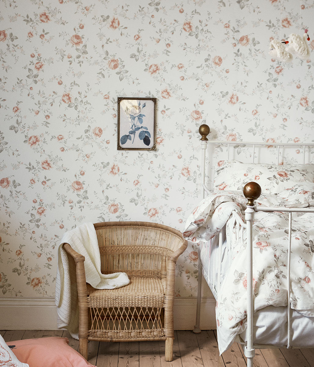 Rose Garden white wallpaper